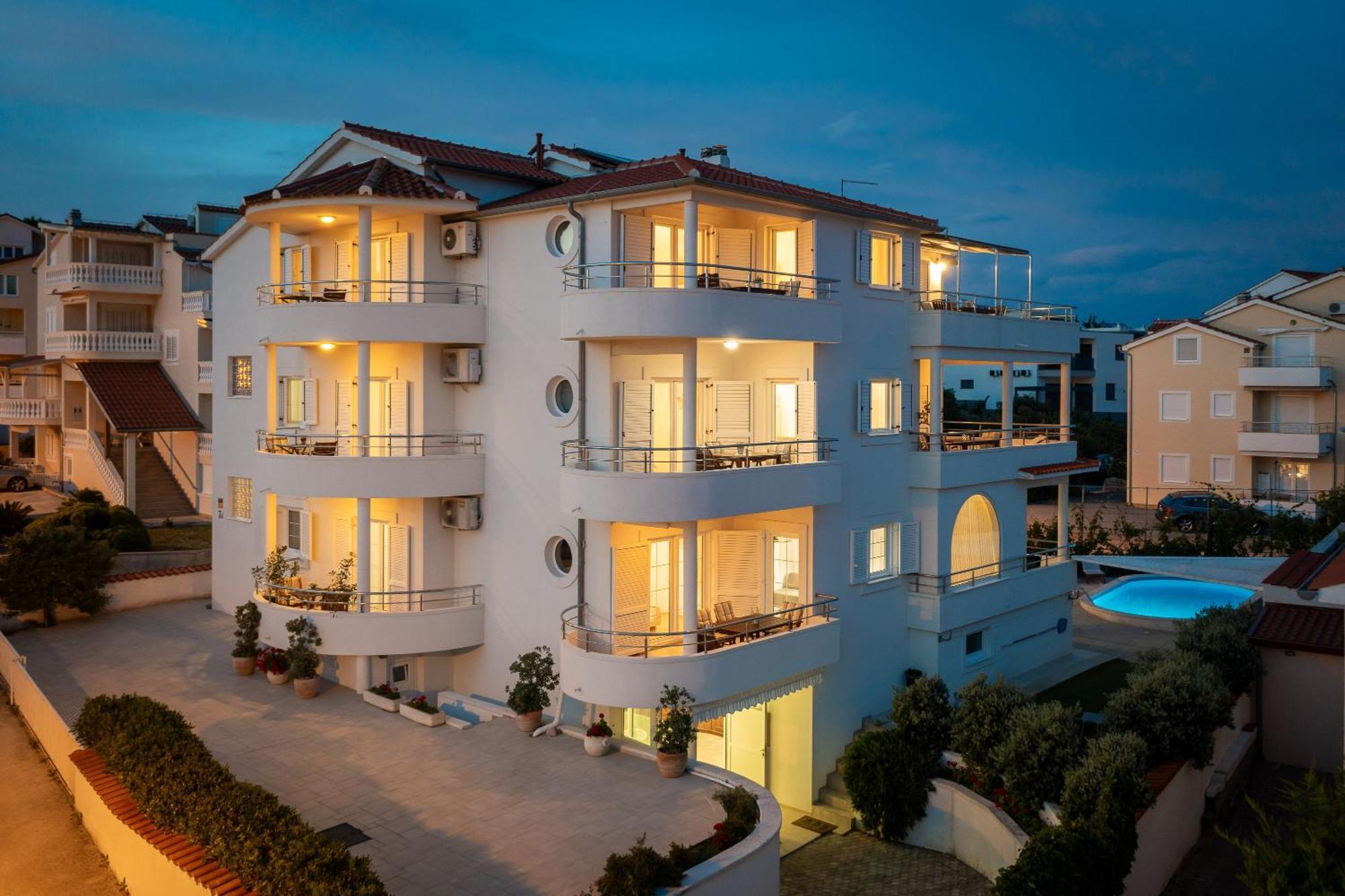 Apartments Tihi Vodice Exteriör bild