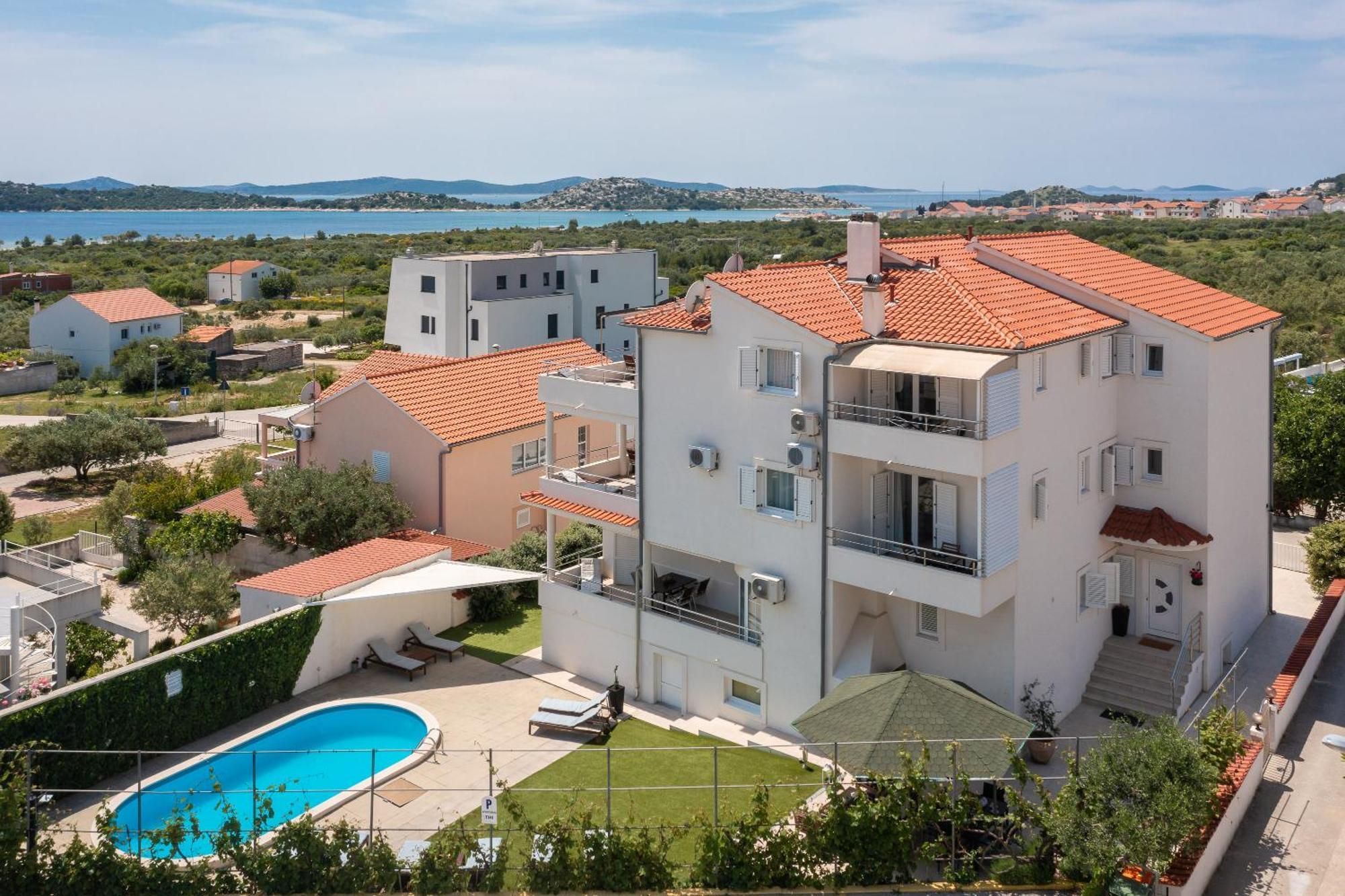 Apartments Tihi Vodice Exteriör bild